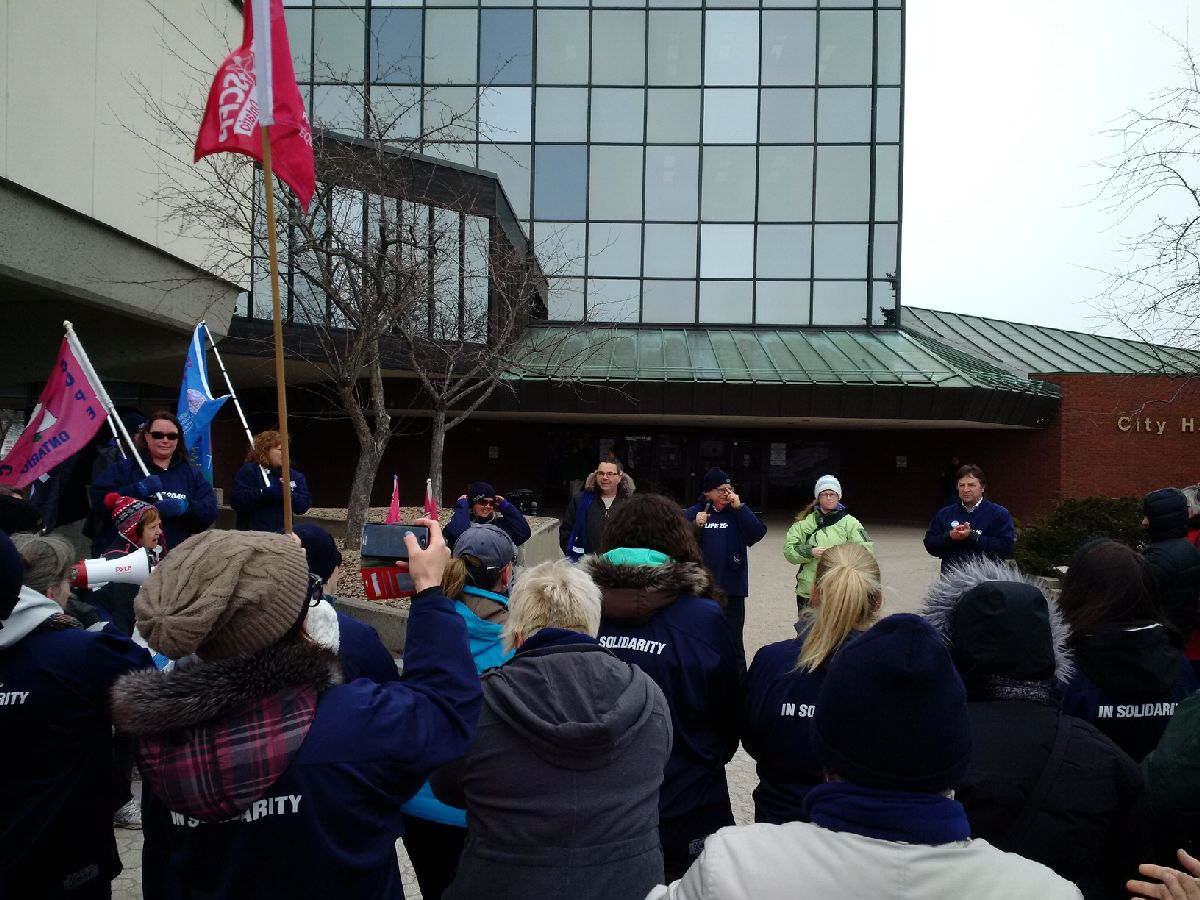 CUPEOntario's tweet photo. Minister @Coteau, you must take over Nipissing &amp; Parry Sound CAS, dissolve the board of directors and end this lockout now! #onpoli #canlab https://t.co/92KBtcvFY8
