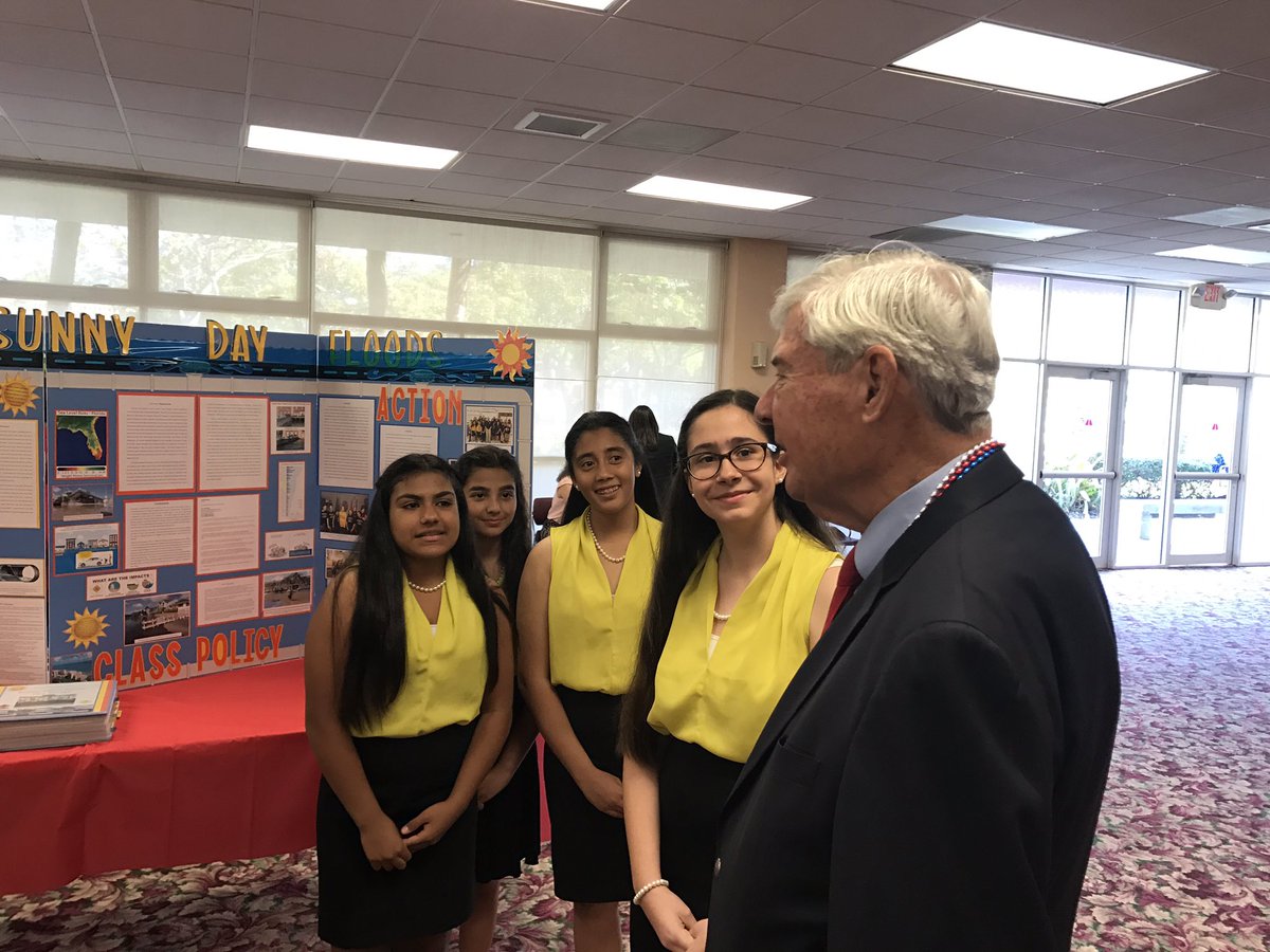 MdcpsViana's tweet photo. Sen. Bob Graham speaking to the #ProjectCitizenFair students #ActiveCitizens #CivicsinAction  @MDCPSSocStudies @Liz12A @MiamiSup @theflabar https://t.co/CbST4z07Fp