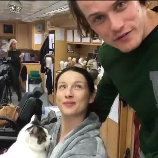 jill_millander's tweet photo. @heyheykatiemae @SamHeughan Now THIS I like! Hope it's Eddie! #TrailerFun https://t.co/RWI4hdyr68