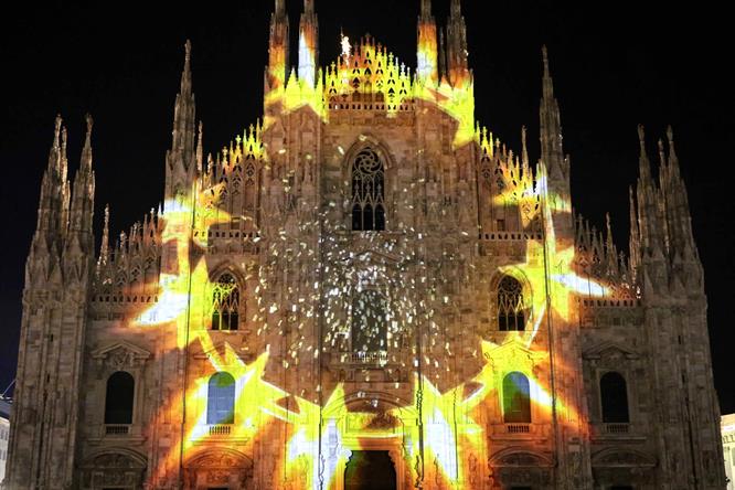 DuomodiMilano's tweet photo. Un autentico sviluppo e una vera ricchezza nascono solo dalla condivisione #G7culture #unite4Heritage @DuomodiMilano
https://t.co/oDI8xThTJ9 https://t.co/ochpCHfan7