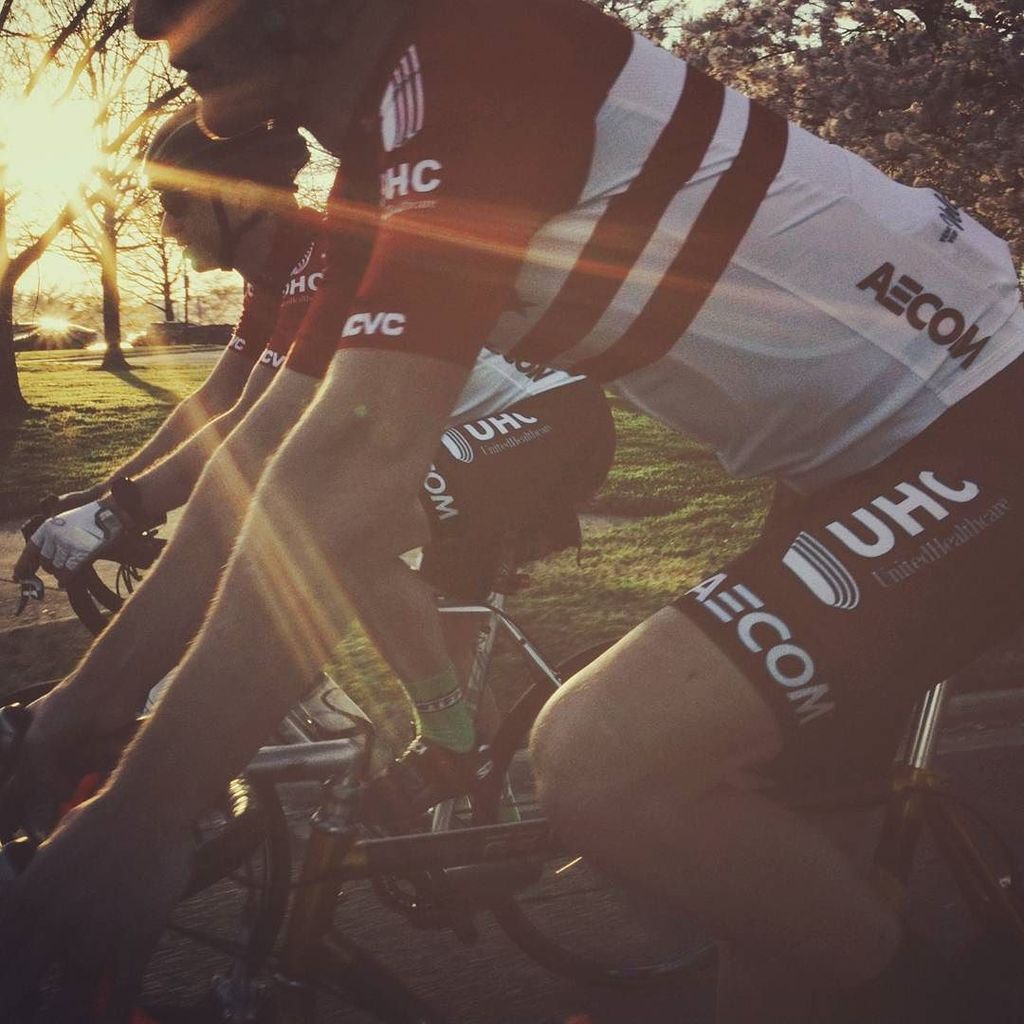 NatCapVeloClub's tweet photo. Nothing beats the beauty of The Point at sunset during#CherryBlossom season.
.
.
.
#HainsPoint 
#RideDC
#Sunset
#ridewithpanache https://t.co/6sS4sLtVHG