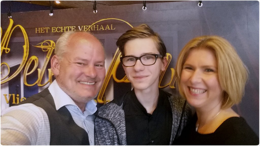 Vanavond benefietvoorstelling <a href="/PeterPanNJMT/">PeterPanNJMT</a> <a href="/SchouwburgAveen/">SchouwburgAmstelveen</a> 
Geef kinderen een mooie avond <a href="/SaveChildrenNL/">Save the Children Nederland</a> <a href="/HumanitasNL/">Humanitas</a>  <a href="/HetVergetenKind/">Het Vergeten Kind</a>