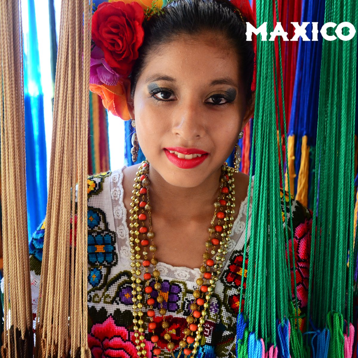 MaxicoTulum's tweet photo. Hamacas llenas de color tejidas desde el corazón, encuéntralas en Máxico Tulum 👉 Carretera Cancún - Chetumal Km 259. https://t.co/P9U7BVHcw1