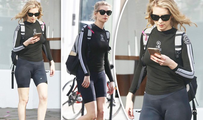 Rachel Riley suffers unfortunate CAMEL TOE as she steps out in skintight wo...