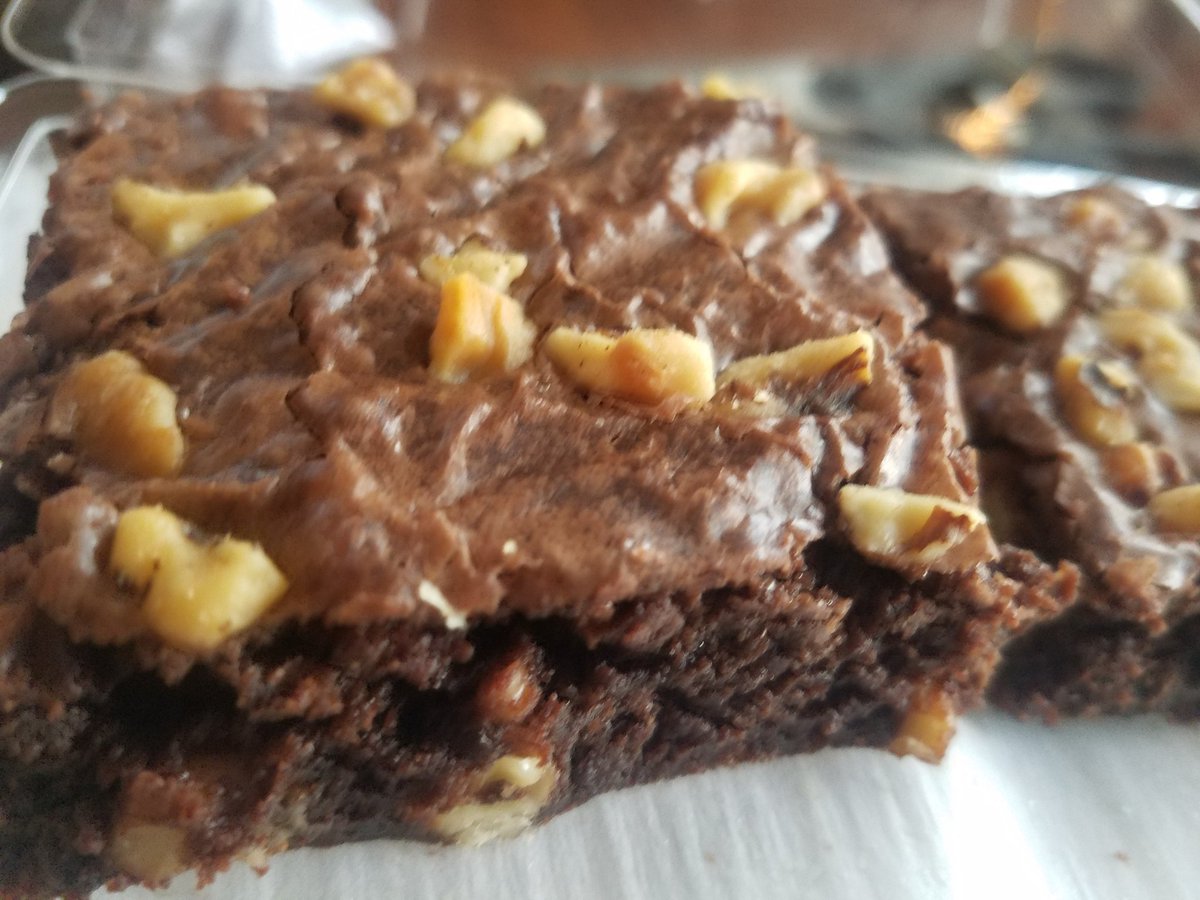 ChebaBakery's tweet photo. #walnutfudge #brownies #getbaked #aprilfools CAN YOU SAY #CHEBABAKERY https://t.co/mur4BE5lxi