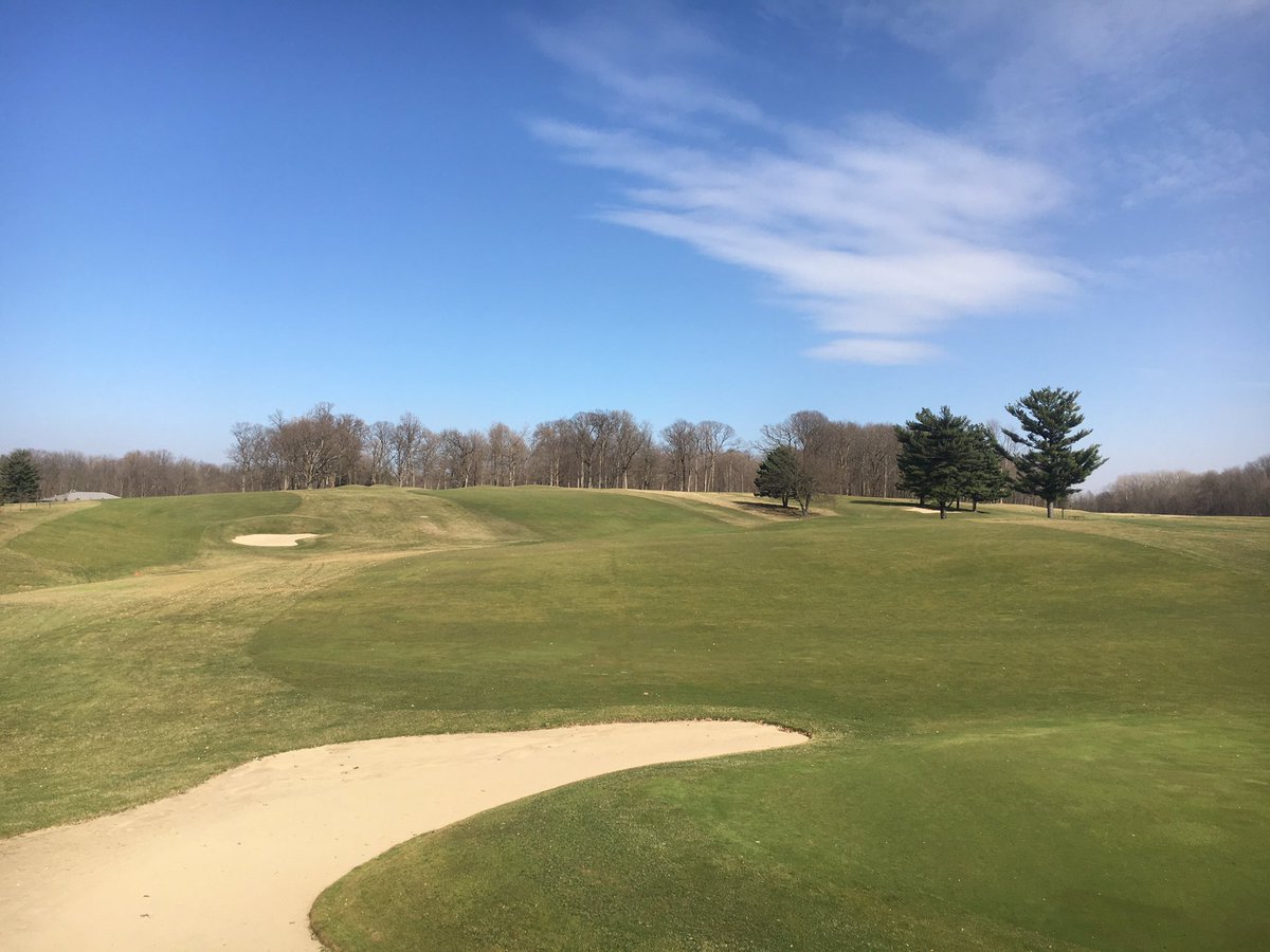 CulverAcadGolf's tweet photo. Our fine fescue seeding process on our tees and fairways has also help to reduce water, nutrient and pesticide usage. #Lowinputs https://t.co/nCeyQgTsGG