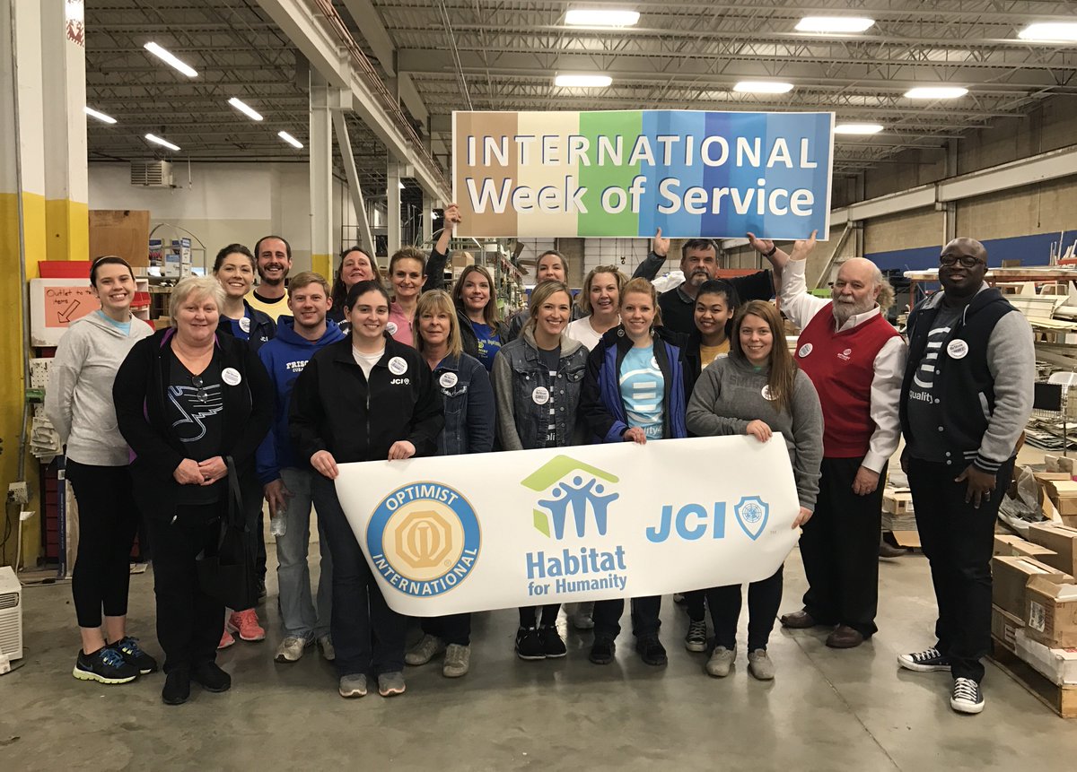 OptimistOrg's tweet photo. @jcinews & #Optimist International staff volunteered today at @habitatstl for #WeekofService2017 https://t.co/XQIaC5KrGQ