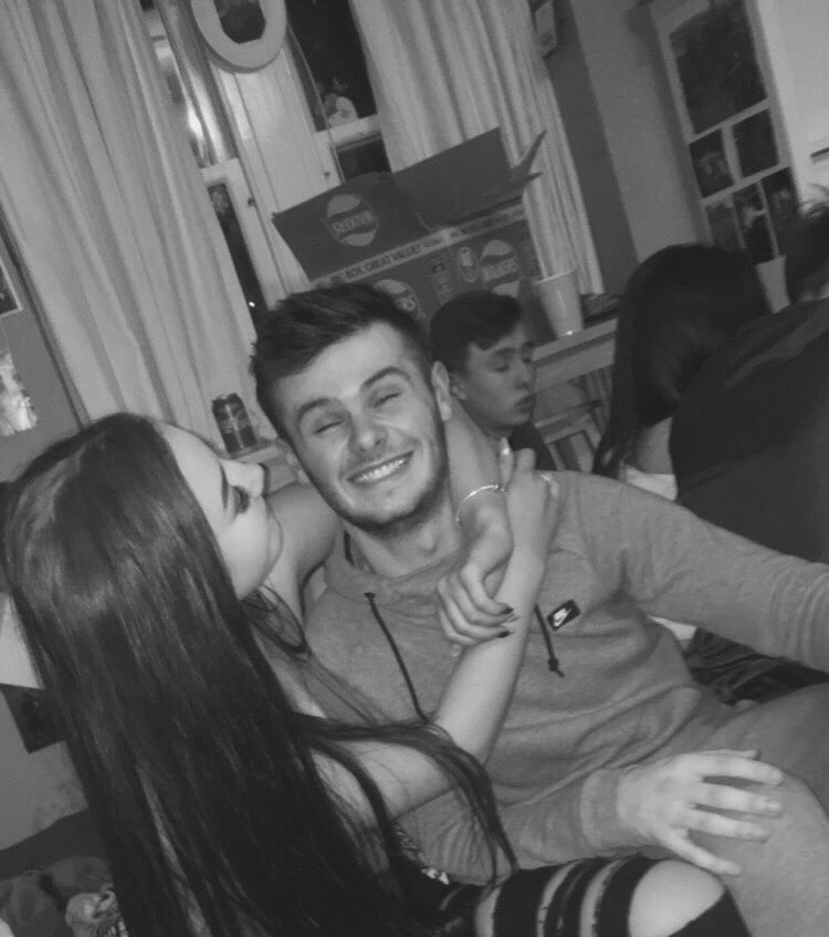 Elllle 🖤 tweet media