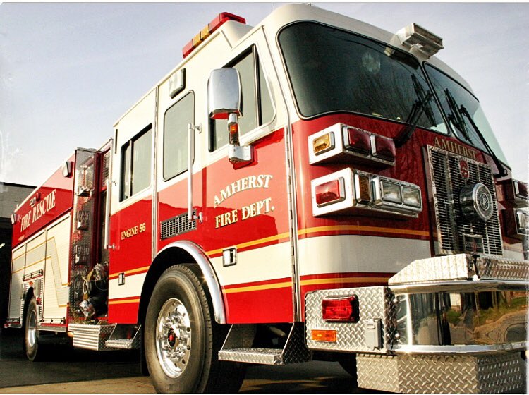 TMCNEWS's tweet photo. #FF Follow our friends at the @AmherstFireDept &amp; visit them this Sunday (9a - Noon) for Pancakes &amp; Photos with the #Easter Bunny
🐰🥞☕️🍴🚒 https://t.co/uB87gzFd6s