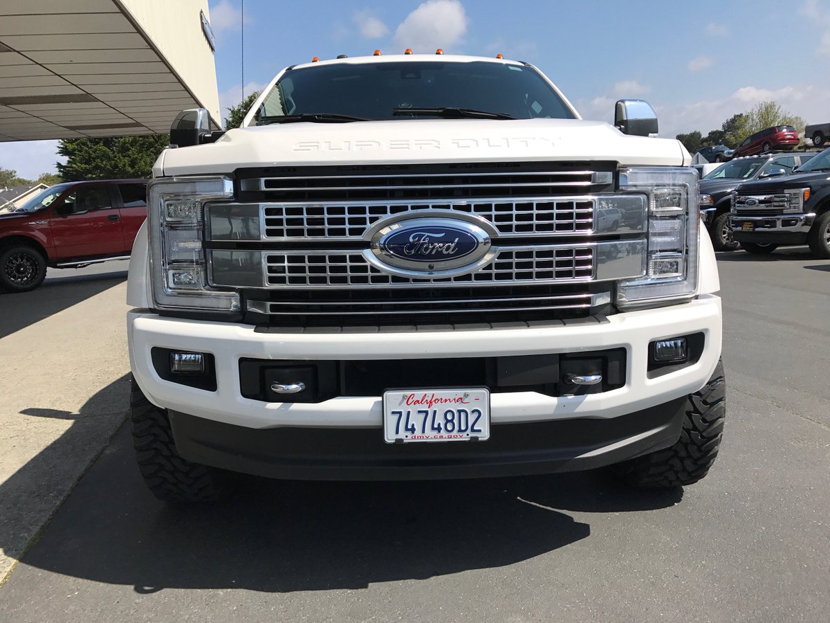 MickeysQCars's tweet photo. Look at the 2017 F-450 that just came out of our shop! Come see us for any of your after market needs. We are the best of McKinleyville! https://t.co/Wom2puP7R8