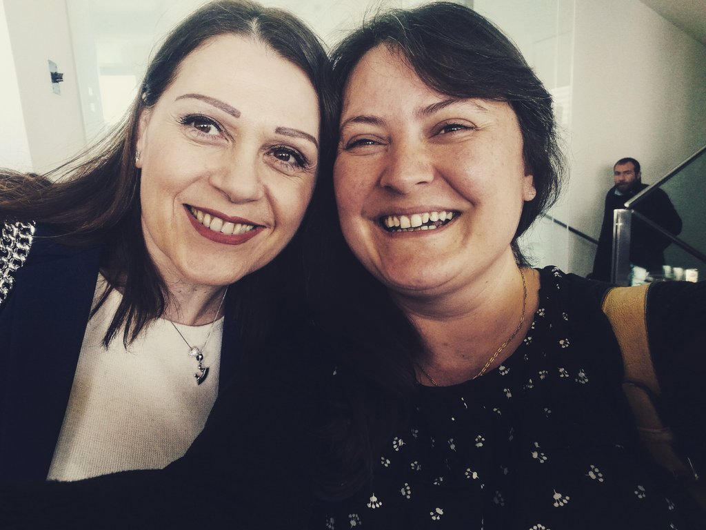 GraziaGuarino_'s tweet photo. New friends @soniaperonaci...a mio avviso, una bellissima persona! #napoli #palazzopetrucci #gnamgnamstyle @palazzopetrucci https://t.co/5prRF6hK5e