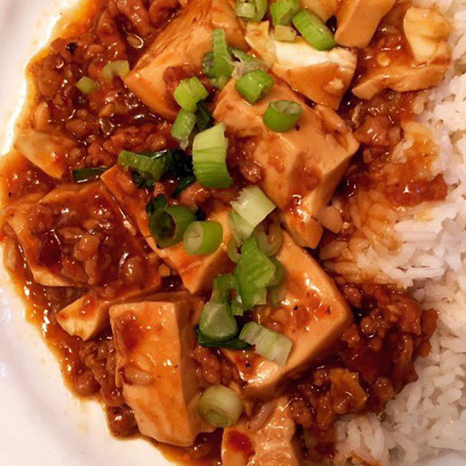 Chynableu's tweet photo. Ma Po tofu 💛 Spicy soft tofu with chilli and minced pork on jasmine rice 🌶 https://t.co/WOXw755S2w