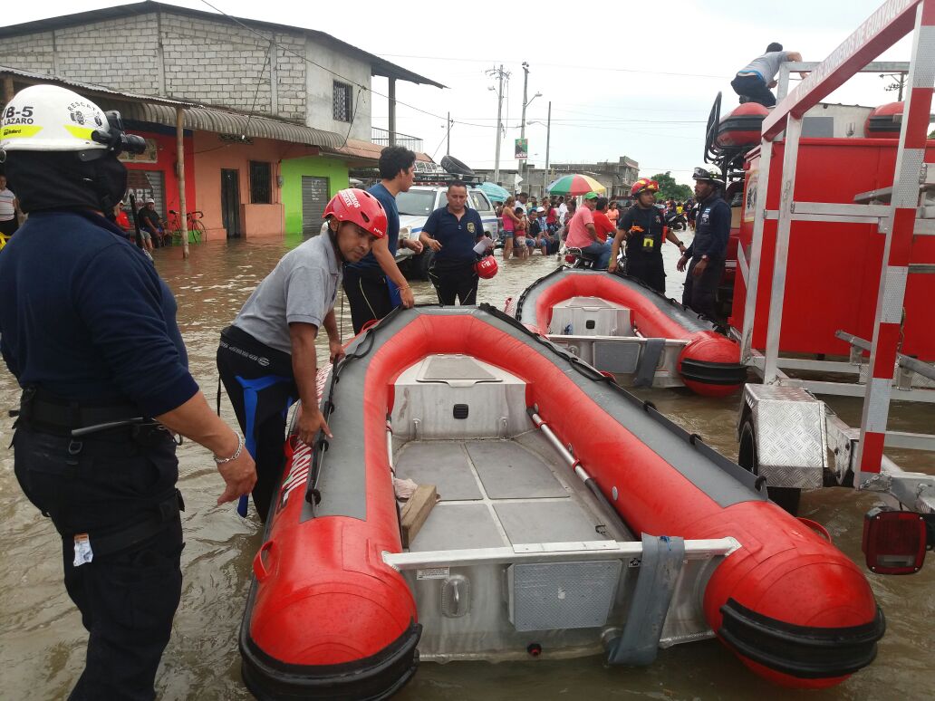 Bomberos Guayaquil tweet media