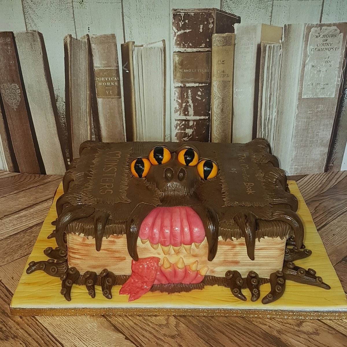 VikkiCollins80's tweet photo. Love my job! A  awesome day in the kitchen 😁 #cake #cakeagram #birthdaycake #harrypotter #monsterbookofmonsters #cakemasters #renshaws https://t.co/ZLIUeU5AP9