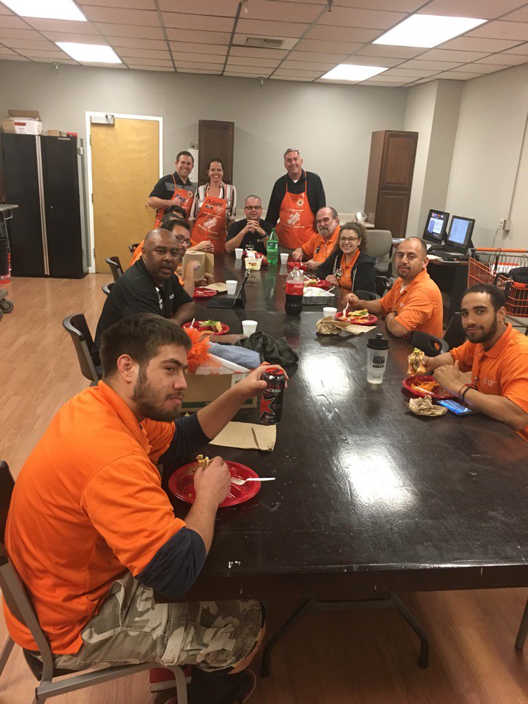 0616MoValleyHD's tweet photo. Thank you 0616 MET for working safe celebrating 577 days let's make it 730 days thanks Dave Soto for cooking https://t.co/Nev5tNoClE