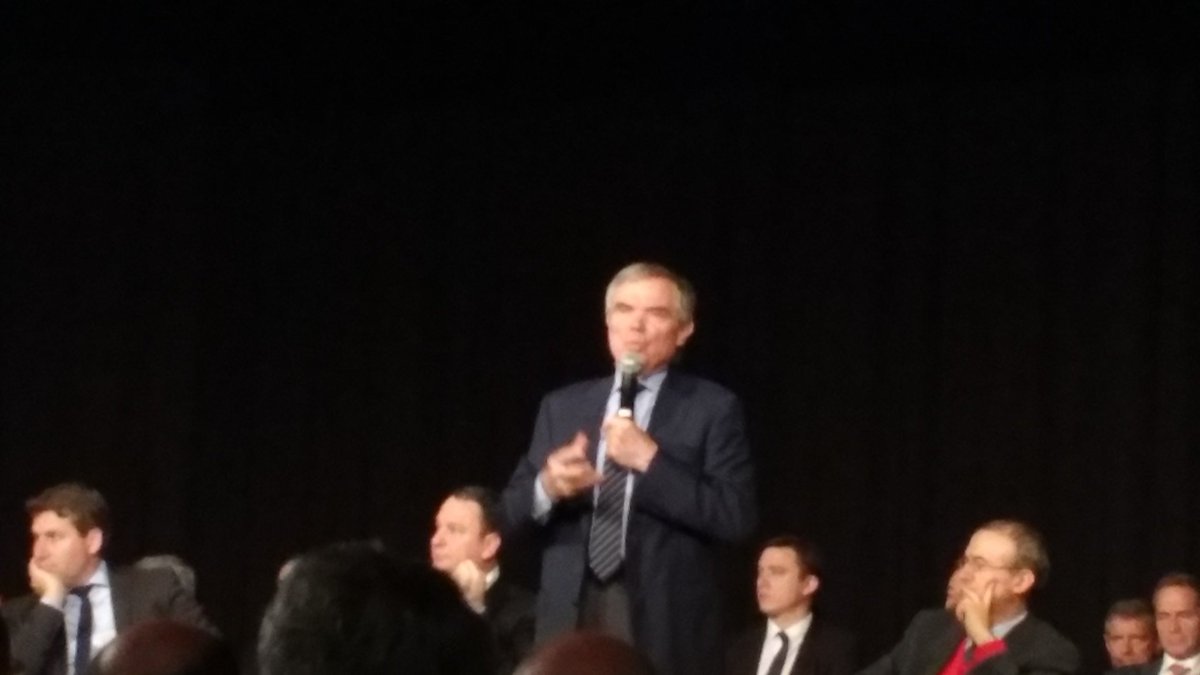 Christine26320's tweet photo. Discours magistral de Mr Bernard Accoyer! 
Merci à lui pour son soutien à FFILLON ! https://t.co/D7TwBH49I3