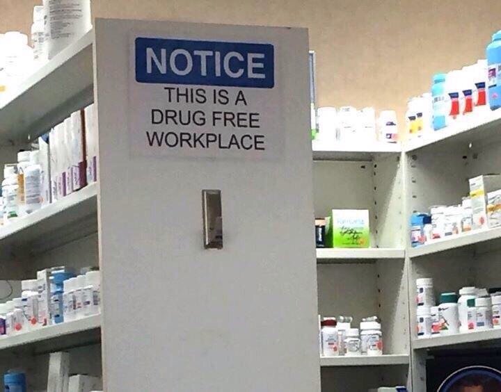 YouHadOneJ0B's tweet photo. Not good for a pharmacy. https://t.co/gjX1aSaF6S