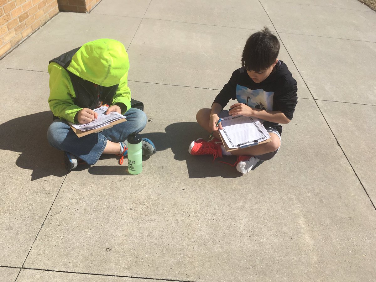 MsDarling3's tweet photo. Writer's workshop outside! https://t.co/gviOFw3QXo