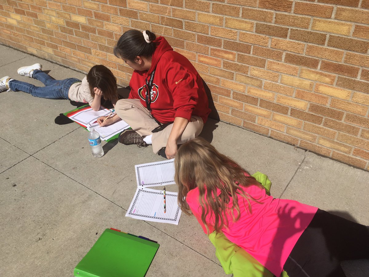 MsDarling3's tweet photo. Writer's workshop outside! https://t.co/gviOFw3QXo
