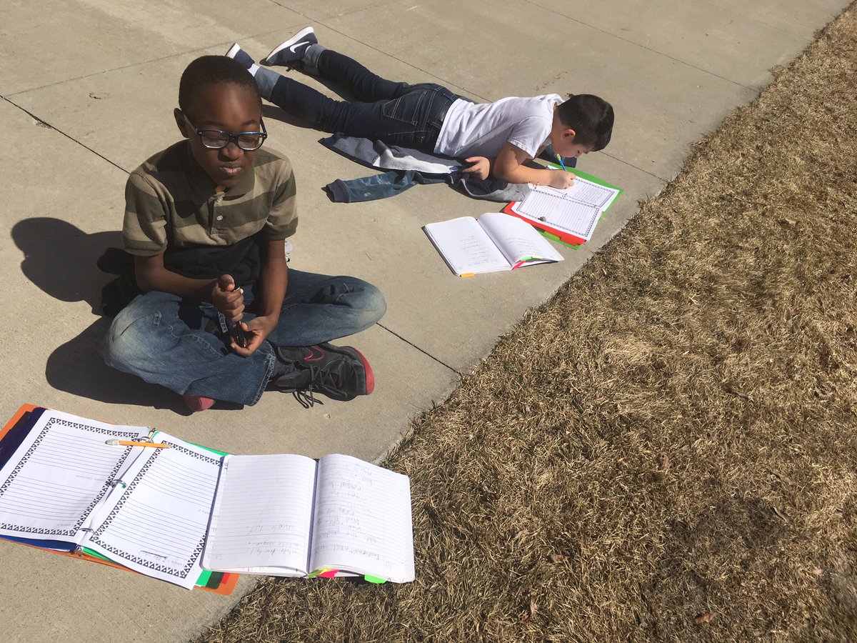 MsDarling3's tweet photo. Writer's workshop outside! https://t.co/gviOFw3QXo