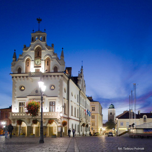 Już wkrótce wyniki rankingu eduk. samorządów <a href="/EvidInstitute/">Evidence Institute</a> 2016! a poprzedniej edycji górą był m.in. Rzeszów evidenceinstitute.pl/wyniki-ranking…