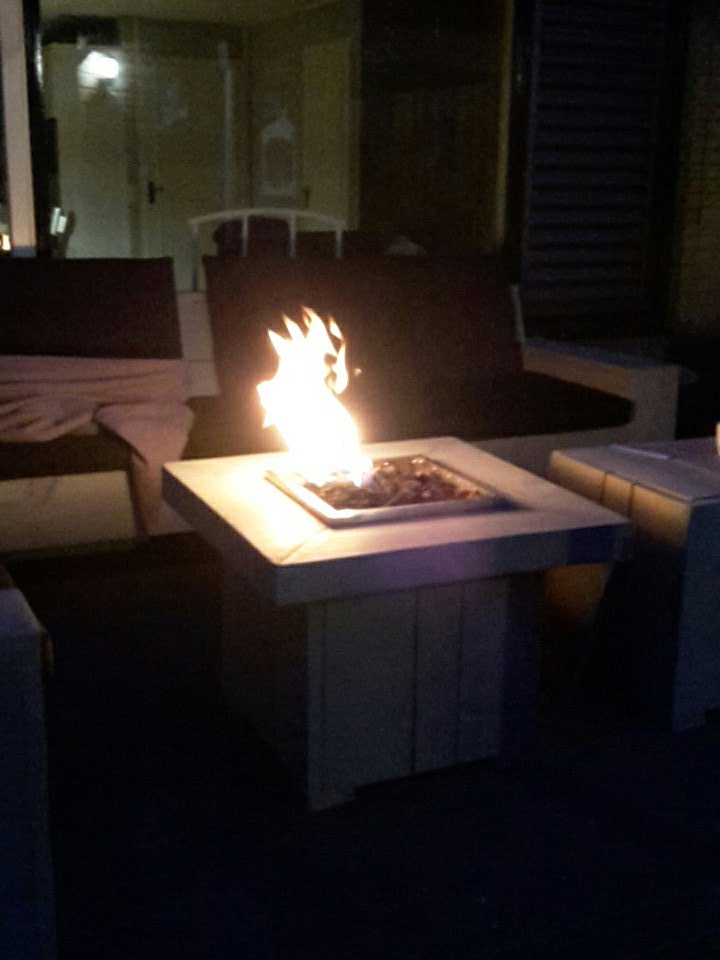 KlaasdeGroot1's tweet photo. De vuurtafel brand weer. In 2017 https://t.co/gKY5OwNNY6