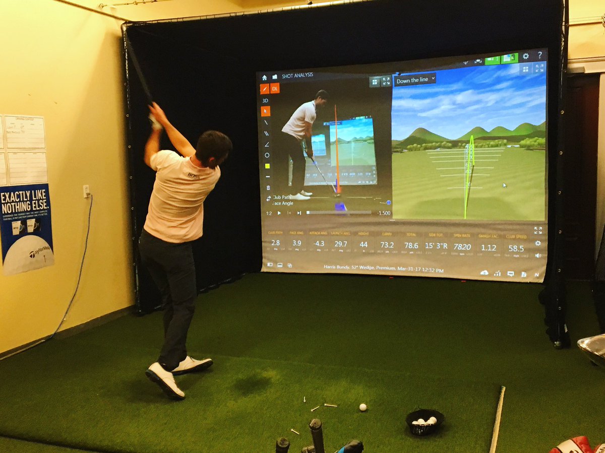 ScarboroGolf's tweet photo. Getting in some final swings in our Winter Golf Academy! Our 1st year was a tremendous success #LessonsPayOff https://t.co/jyoBauEcHu