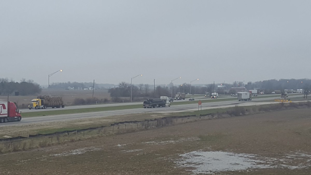 MattStraeter's tweet image. Very humbling and greatful moment, I noticed 20+ loads of hay lined up by scales on I69. They had U.S.A. flags on the back, heading west!