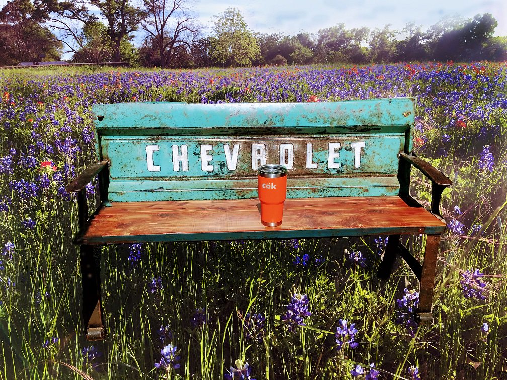 the_cak's tweet photo. There's something about the southland in the springtime. #tailgater #bluebonnets https://t.co/n5ehGpPhsW