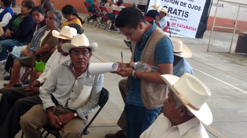 zepedaabogado's tweet photo. Gran arranque de operativo entrega de apoyos #mas65 marzo-abril #2017 en #Tlalnepantla #Morelos @Jorge_Meade https://t.co/Tv2YWhfdOv