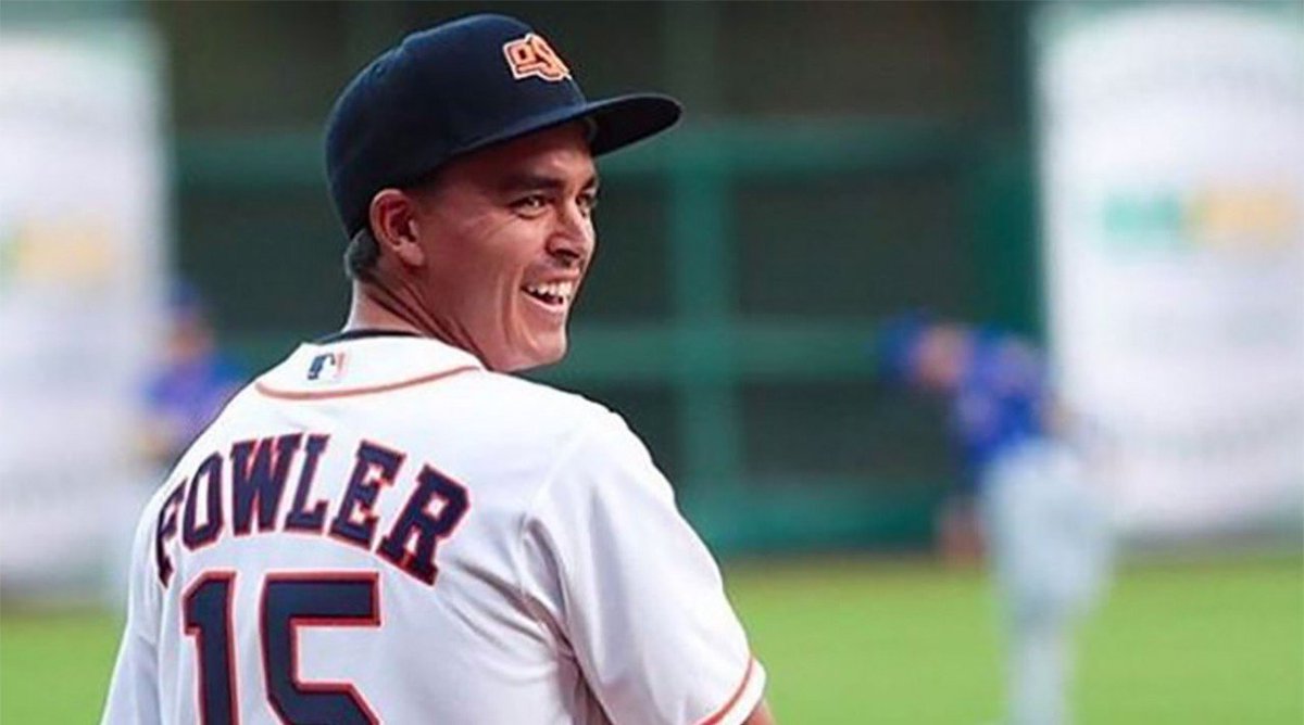 Watch: @RickieFowler shows off his arm, throws out first pitch at Houston @Astros game - bit.ly/2nSxGTF https://t.co/IVOFHuYIUh