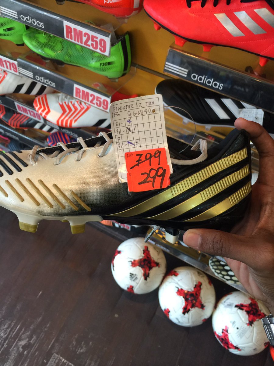 one3007's tweet photo. Still looks better?
#AdidasFootball #PredatorLZ https://t.co/HtrFKSirrM