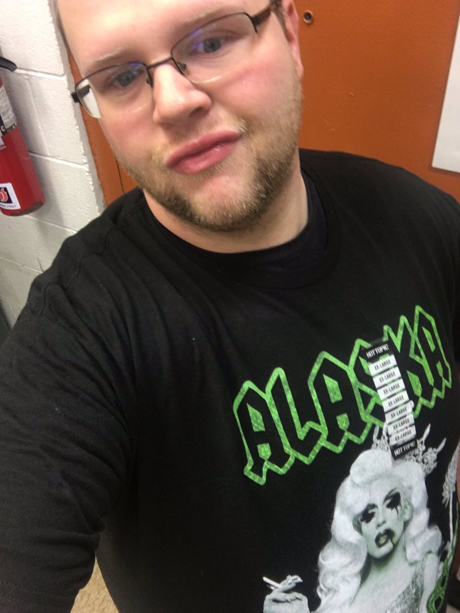 AdamCLuttrell's tweet photo. @Alaska5000 Hot Topic just made my day!!!! https://t.co/7ISxEUts4s