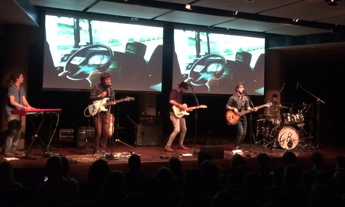 elisabetvinagre's tweet photo. Enèrgic concert de @CyBee_Music al #PedreraArtLab. Amb les creacions dels joves #PAEdu del Sabadell i L'Hospitalet @PedreraFundacio. Emoció! https://t.co/XbraEgJMdF