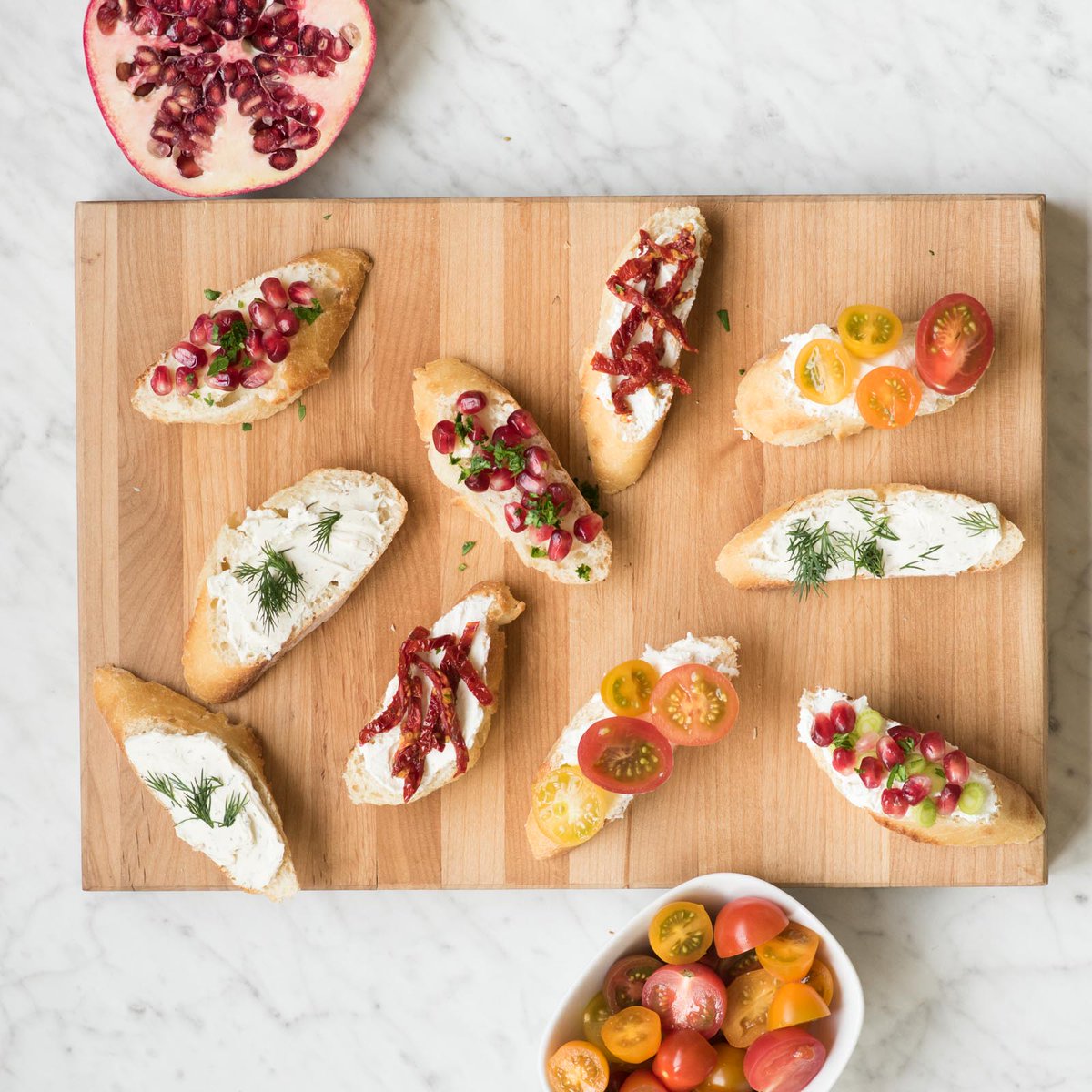 Easy #appetizer idea: Top baguette with goat cheese and a rainbow of flavours!