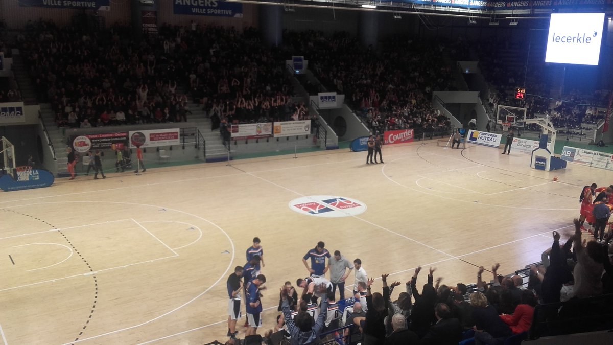 +16 pour #Angers (62-46) il reste 15'. Allez l'ABC !!! #LaDalleAngevine #SportAngers <a href="/UTLPB65/">UTLPB (officiel)</a>