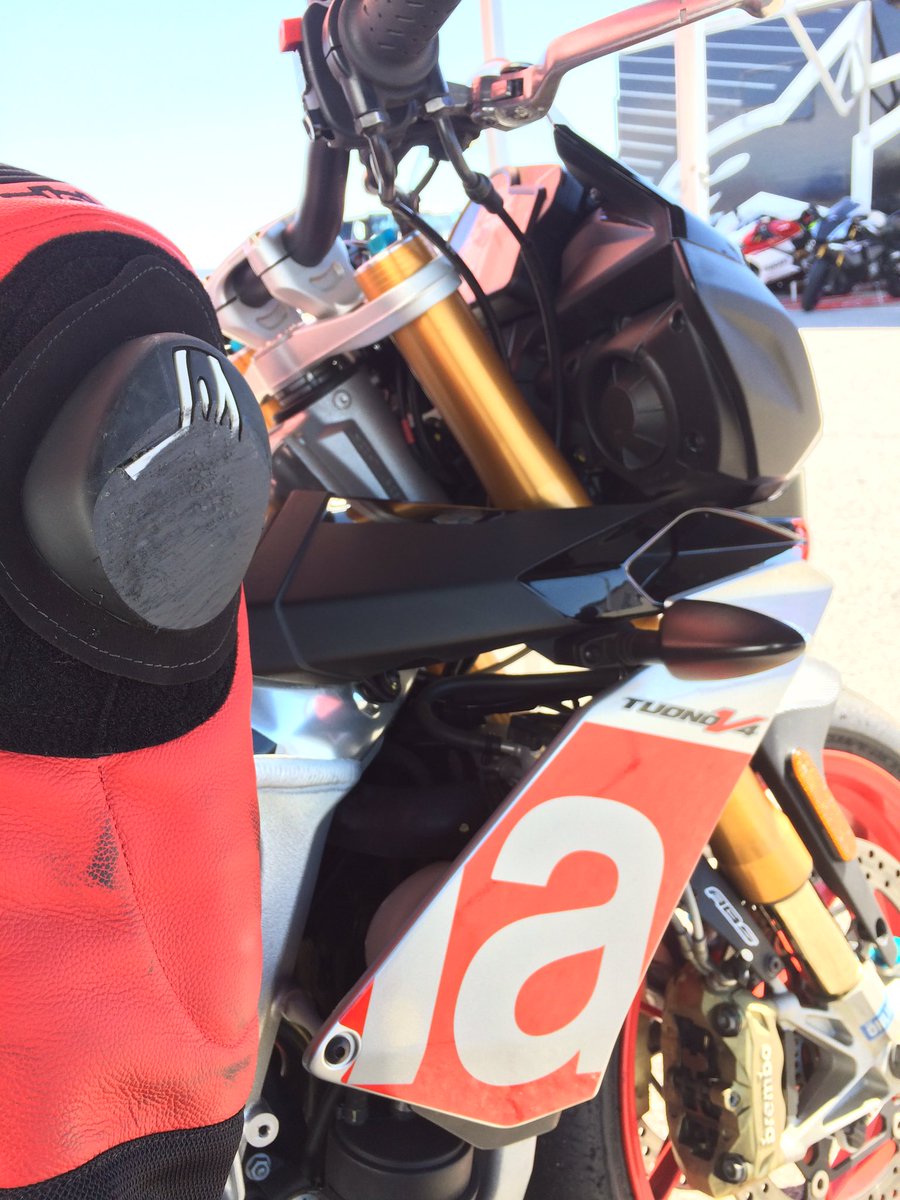 fatrickplynn's tweet photo. Still buzzing from my first real #kneedown day on the track yesterday🤘

#hackdaytrackday | #sendit | @BonnierMotoGrp https://t.co/BCBa0H4YJ1