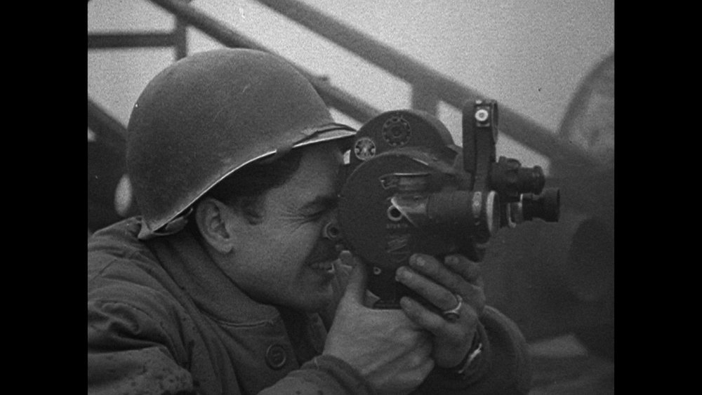 IndieWire's tweet photo. #FiveCameBack remembers the directors who served in WWII with their movie cameras. It's a cinephile dream: https://t.co/rb0IYzPxrD https://t.co/nCayL4tOEz