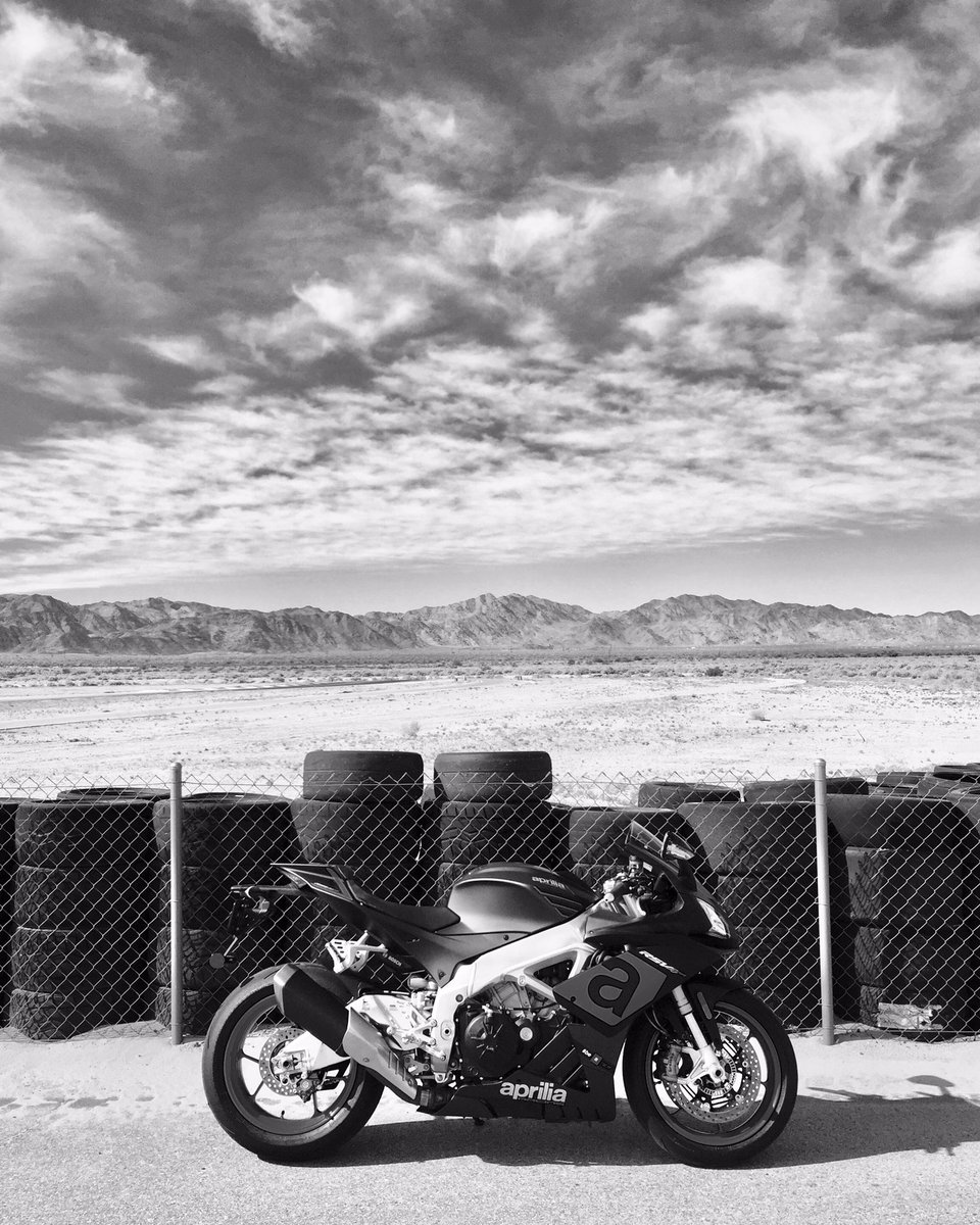 fatrickplynn's tweet photo. Field testing 🤘

#hackdaytrackday | #aprilia | #rsv4 https://t.co/1JxBJv6d5A