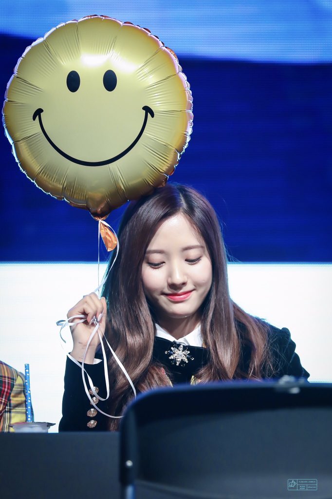 visualwjsn's tweet photo. cosmicgirlspics: bona https://t.co/GKFuo8B3E6