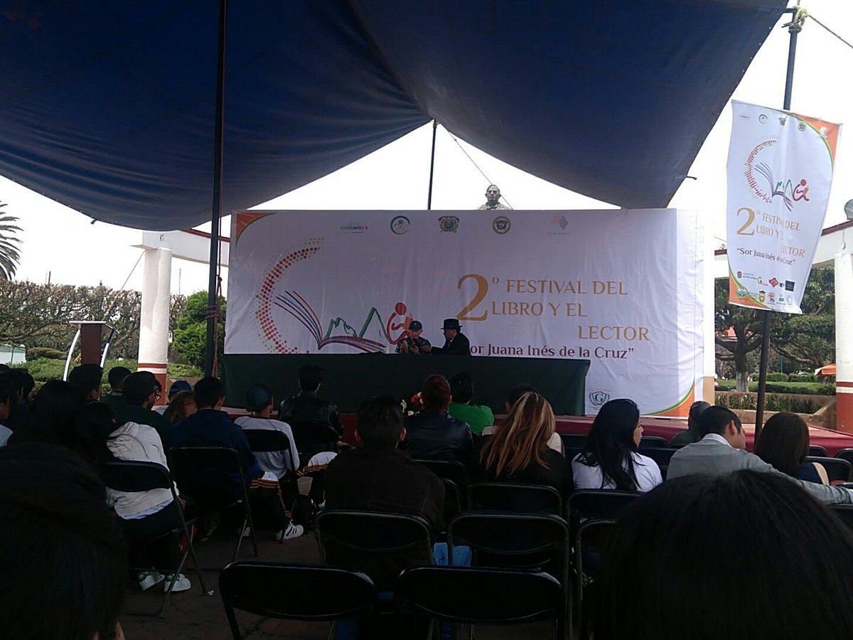DoloresVillega4's tweet photo. #Amecameca comparte #poesía con el Mtro Saúl Ibargoyen editado por #LaberintoEdiciones en su #FestivaldelLibroyelector https://t.co/8Hc8eIYVIp