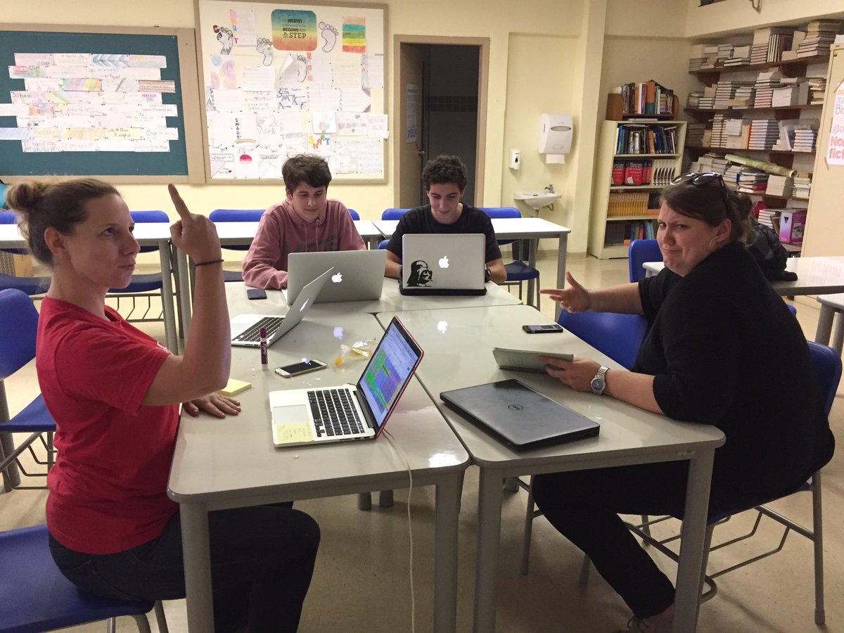 robswitzer's tweet photo. Final preps happening for #SAJMUN2017 w/ Sec-Gen & Dep Sec-Gen. One week and Counting. #gradedms https://t.co/hk54z5Lg6E