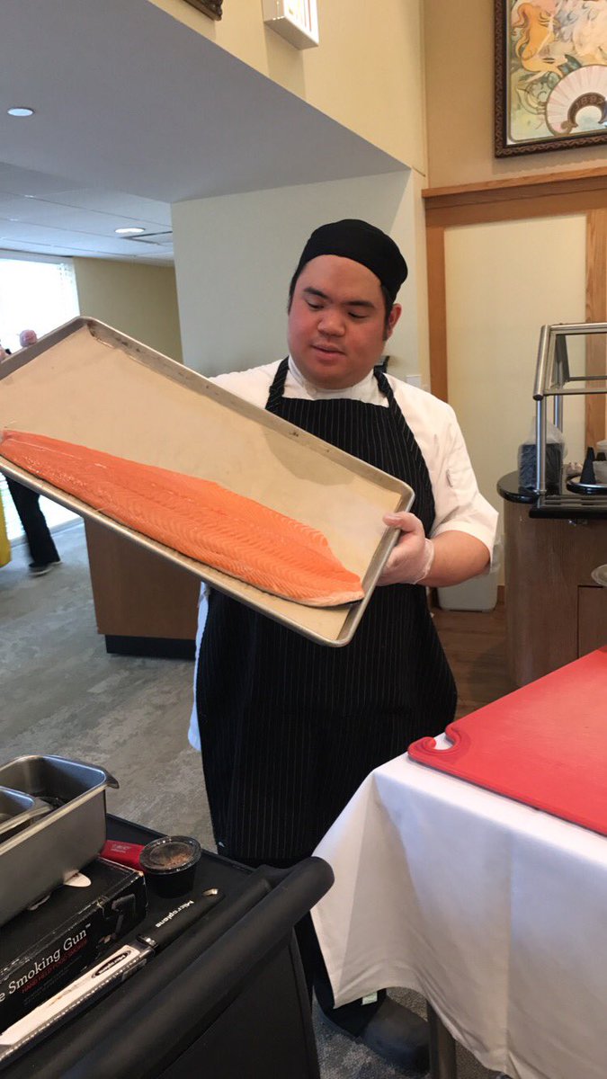 MCL_CBV's tweet photo. Savor the Flavor with Chef Phu! #smokedsalmon #goodfriday @bethebenchmark @MorrisonCLiving https://t.co/nJ3JVJAYVK
