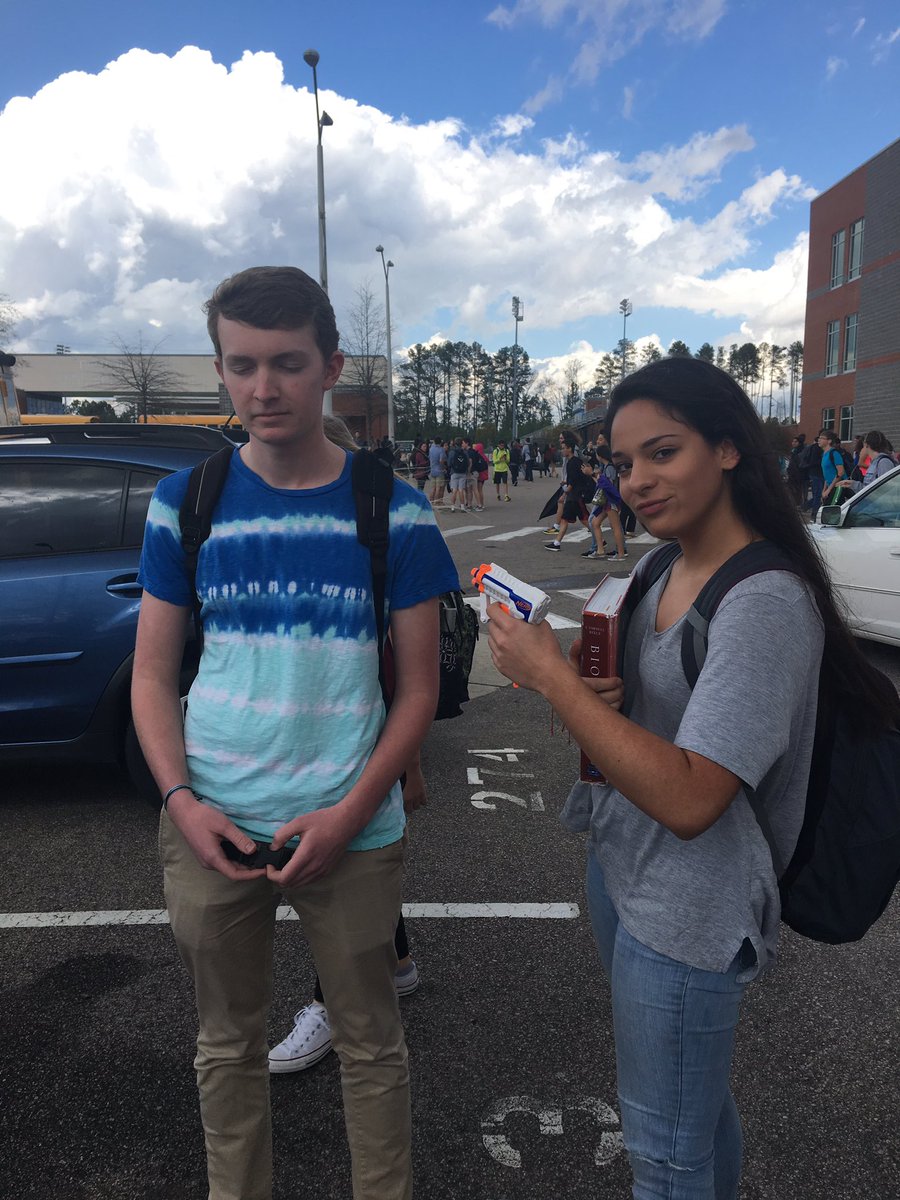 SpringCollectn's tweet image. CONFIRMED KILL: 

Tye-die is out in more ways than one!
Props to Val!