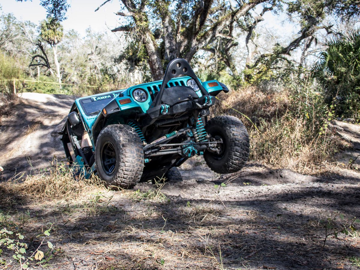 It's all about the wave  O|||||||O  #TJK #FrontEndFriday #JeepLife #4x4Ever <a href="/TampaJeepKrewe/">Tampa Jeep Krewe ®</a> <a href="/THEJeepMafia/">The Jeep Mafia</a>  <a href="/JeepinClass/">Jeepin Class</a>  
@FL3XZONE