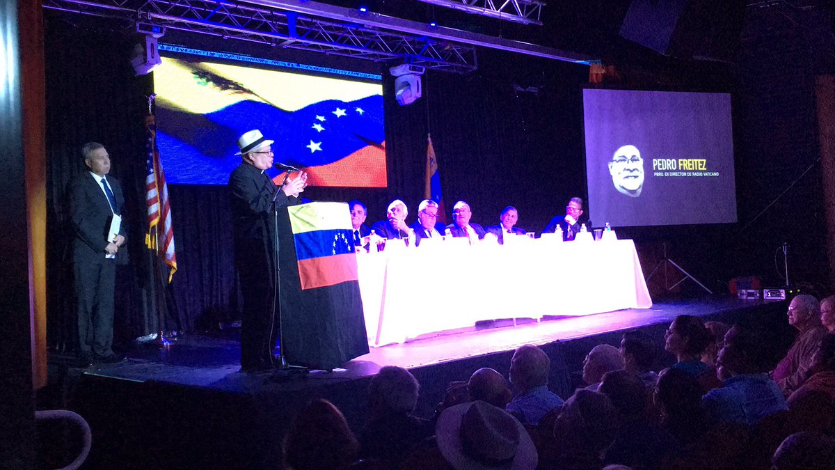 Perez_Coss's tweet image. #VENEZUELAUnaVisionDesdeElExilio

Gracias Estimado #PEDROFREITEZ  (Padre) Por hacerse presente en la Conferecia por nuestro pais!