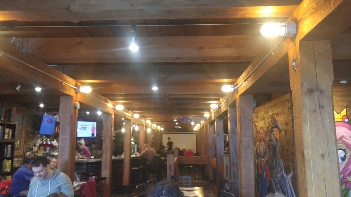 DevanFall's tweet image. Pre -Juno hockey game #Junos2017 #OuiSamuelOui #Ottawa