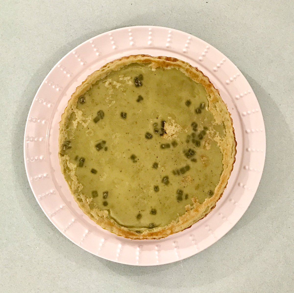 cle_mao_takacs's tweet photo. Suivie d'un flan à la vanille et au thé matcha, avec de petits morceaux d'angélique confite.
#EnCuisine 
#SimpleEtBon 
👨🏼‍🍳 https://t.co/aDxTsMeJ5u