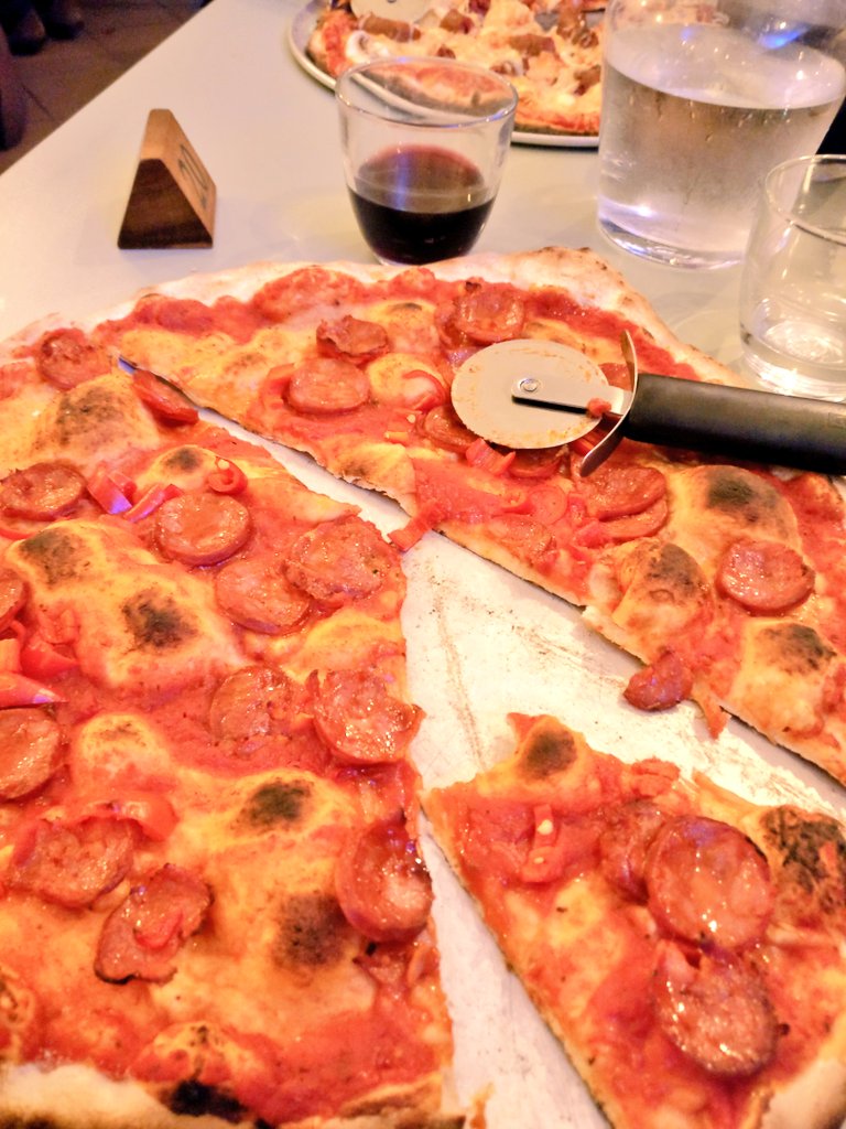 JennifStevens's tweet photo. Oh my god it worked!!! #manefestation #pizza https://t.co/pwqol1aWz8
