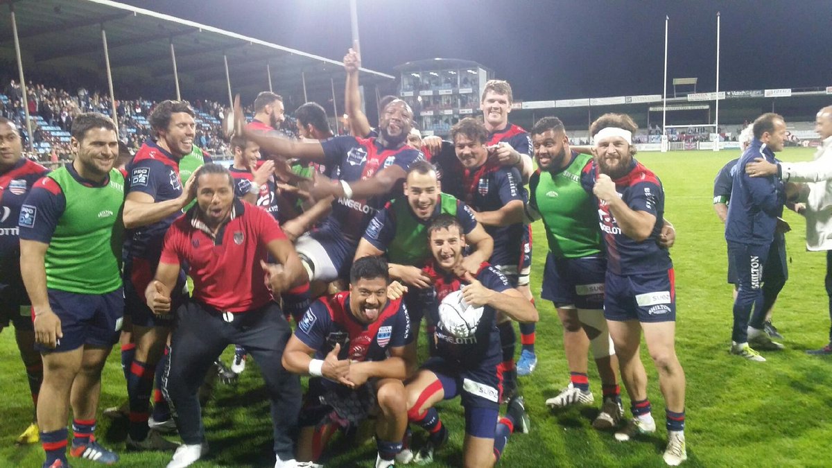 ASBHOfficiel's tweet photo. Victoire des Rouge et Bleu 9 à 13 à Bourgoin !!! #AquiEsBesiers #CSBJASBH #PROD2 https://t.co/MTg0uRKMwy